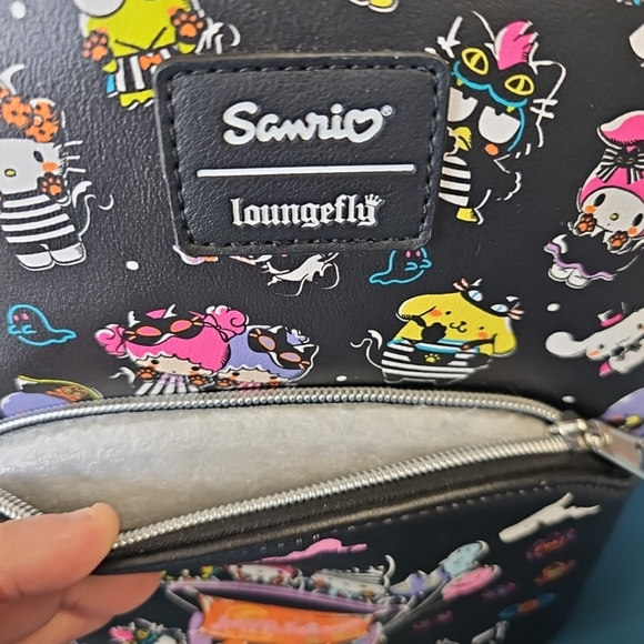 NWT Hello Kitty & Friends Halloween Loungefly Mini Backpack Bag Purse - Picture 5 of 11